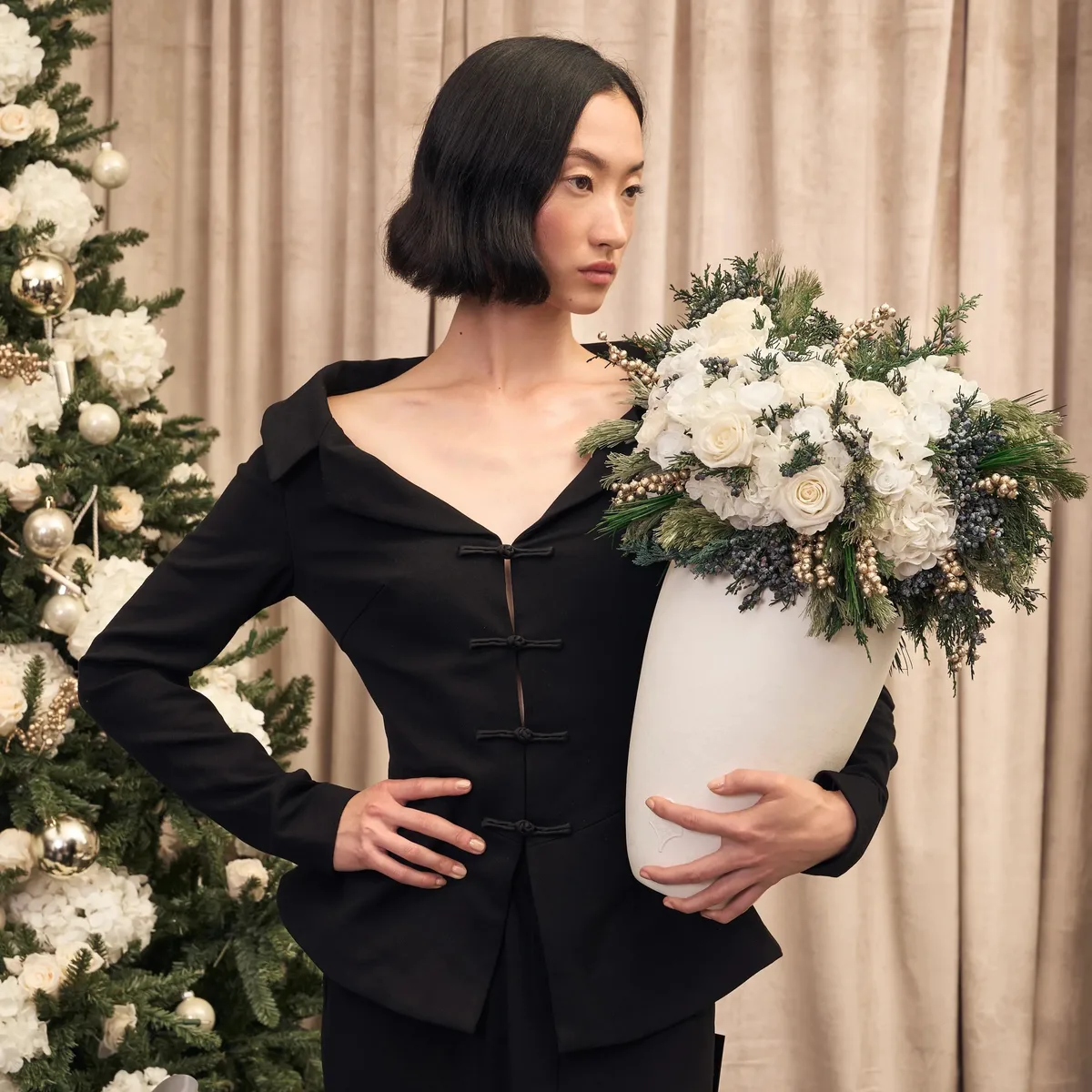 Bois de Rose florals in the holiday campaign